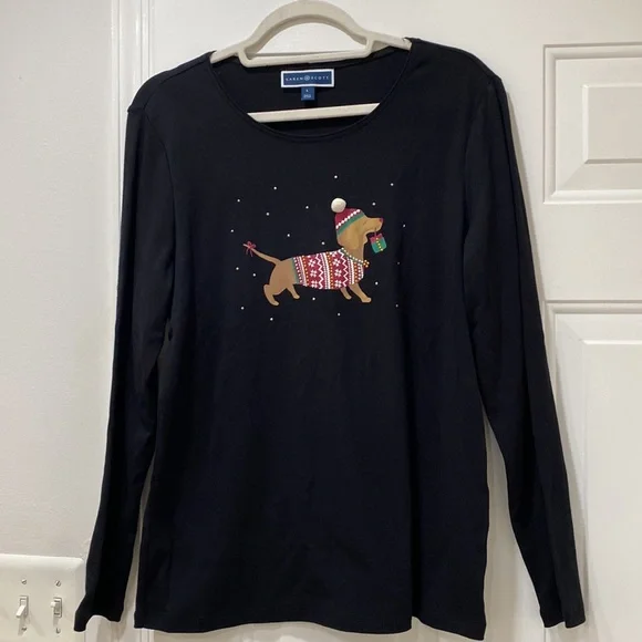 NWT. Kendra Scott, women’s size Large, long sleeve Doxie Christmas t-shirt. - Picture 2 of 14